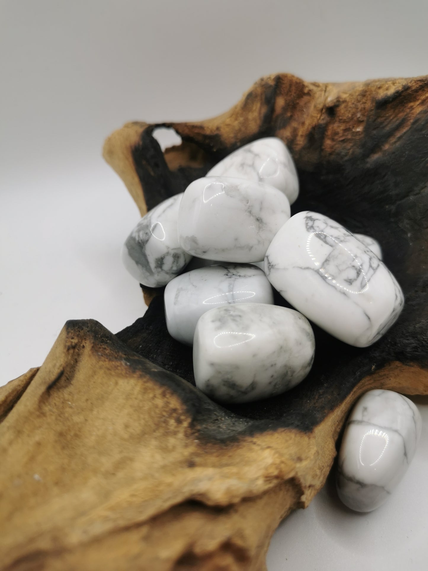 Howlite