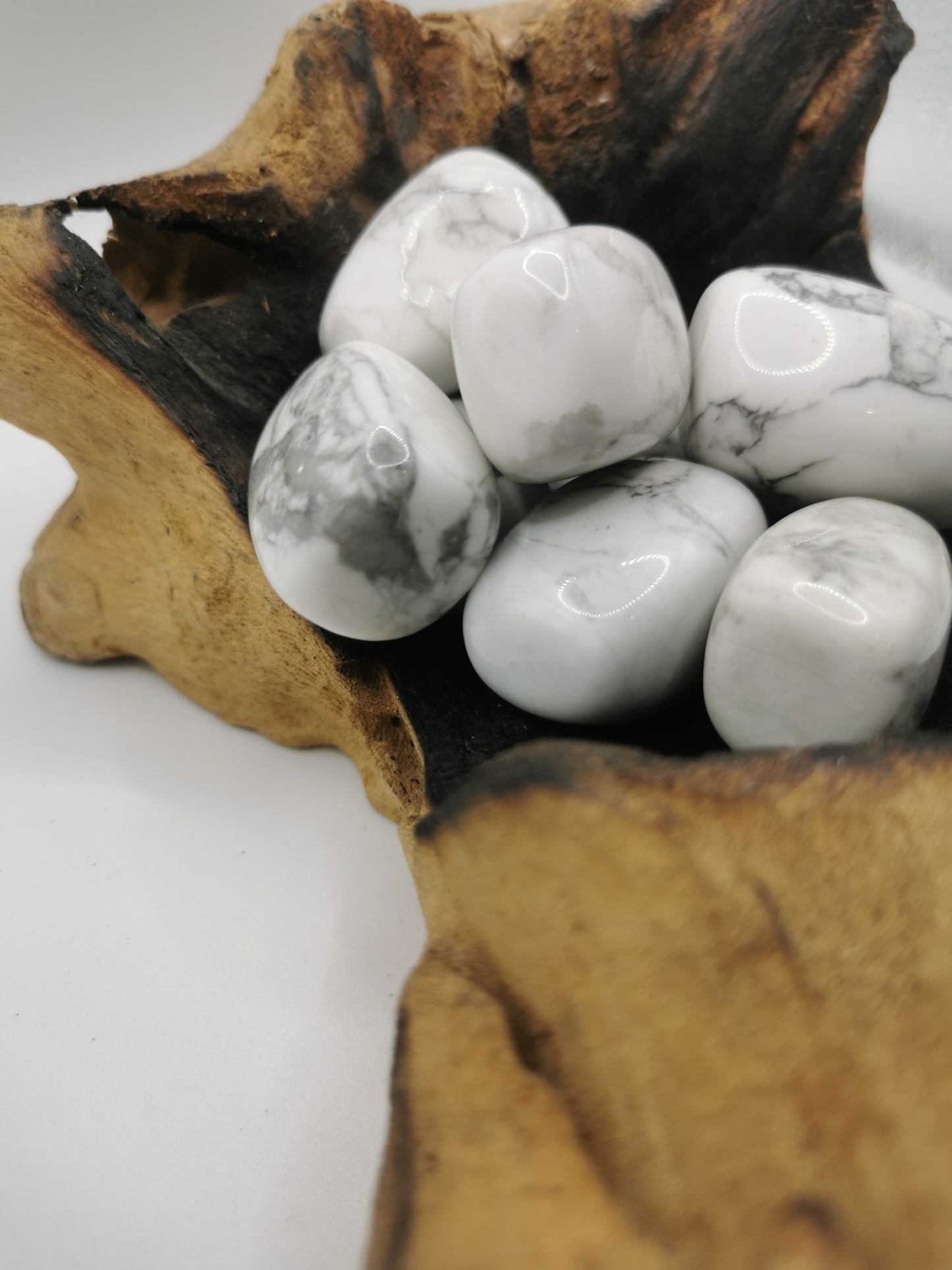 Howlite