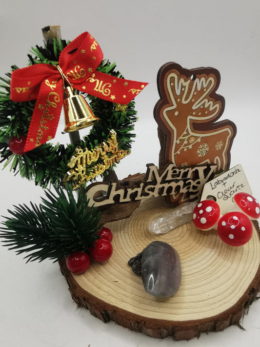 Driftwood Ornament with 2D Reindeer, Labradorite & Clear Quartz Point