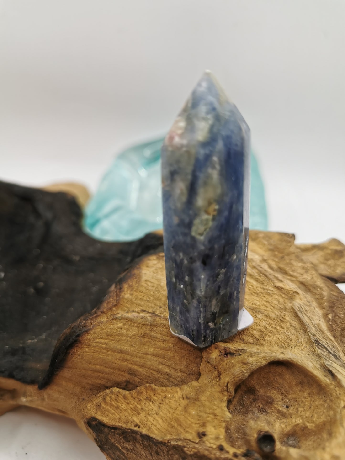 Kyanite C