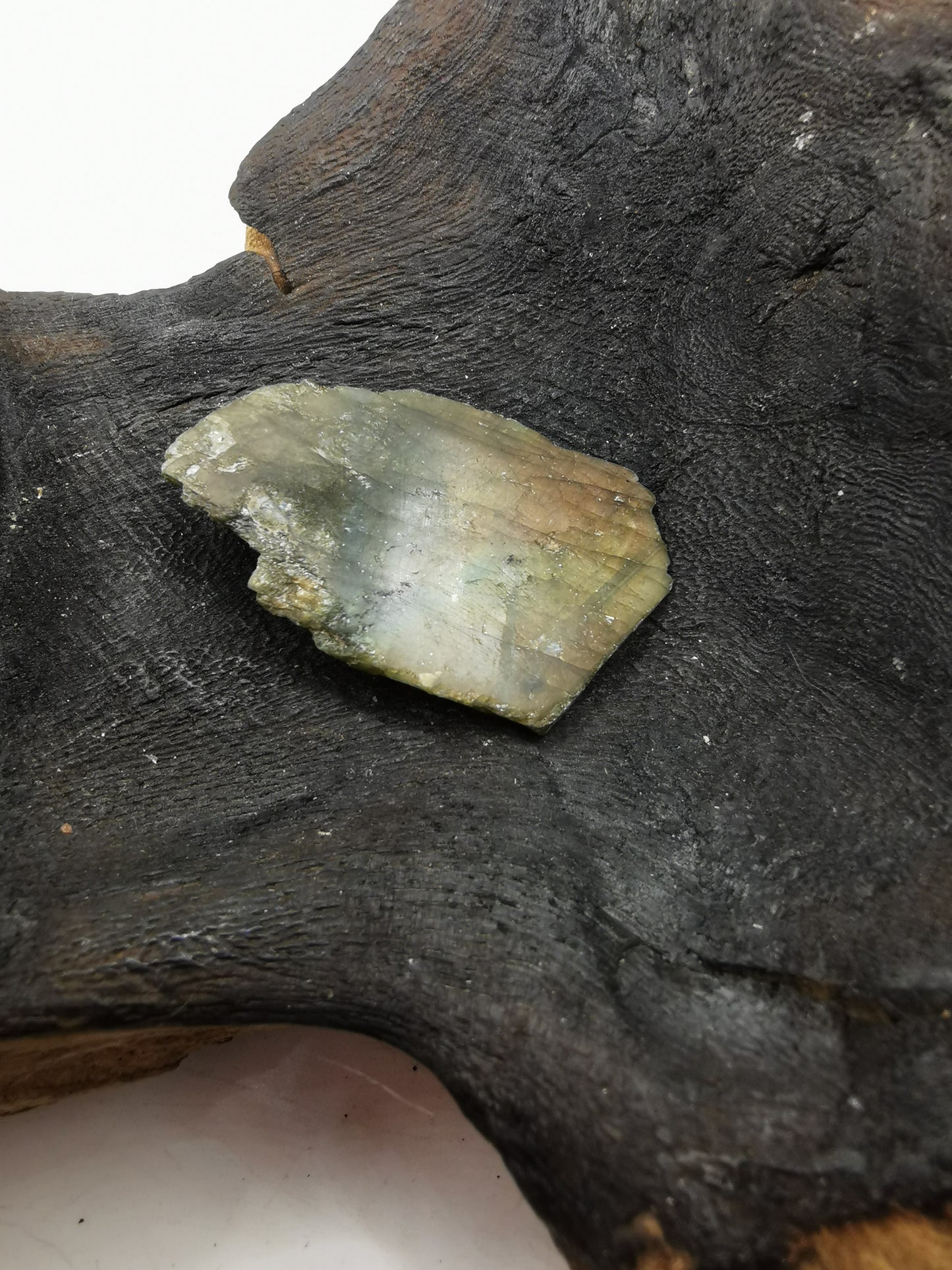 Labradorite Rough