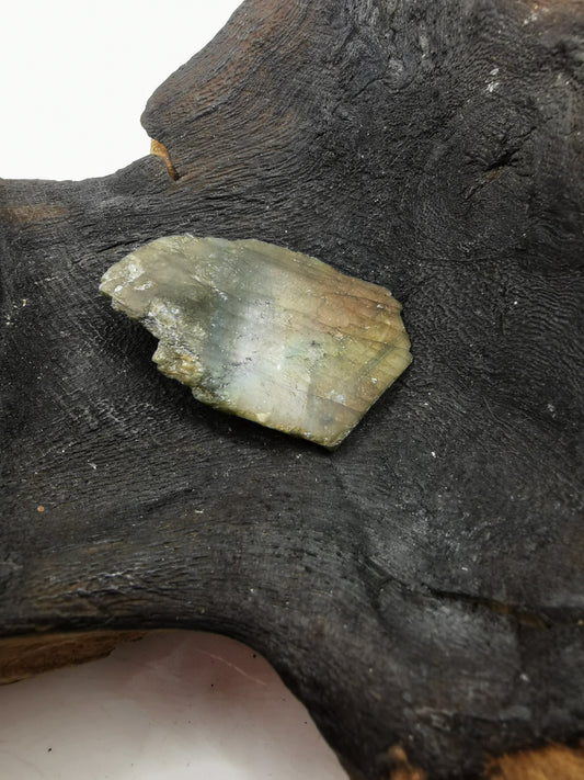 Labradorite Rough