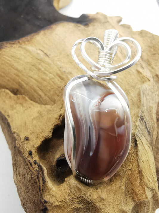 Laguna Lace Agate Crystal Pendant