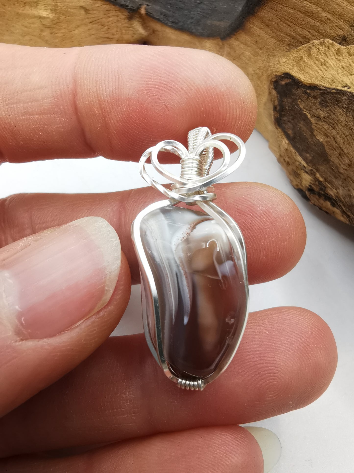 Laguna Lace Agate Crystal Pendant