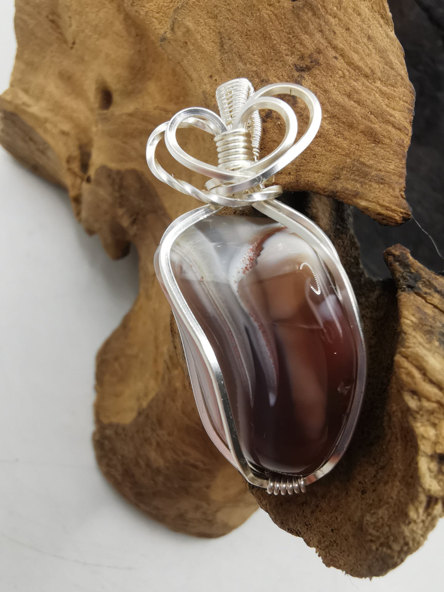 Laguna Lace Agate Crystal Pendant